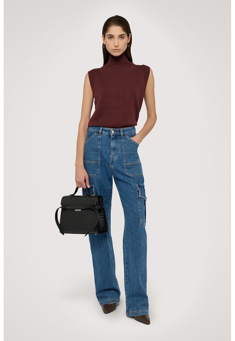 Vesta tricotata din amestec de lana cu guler inalt