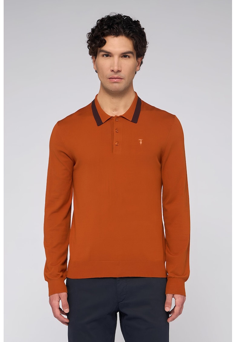 Pulover polo cu fenta cu nasturi