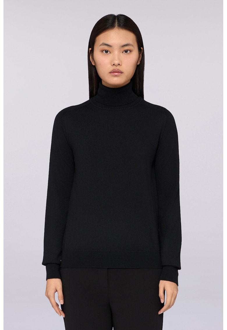 Pulover din lana cu guler inalt