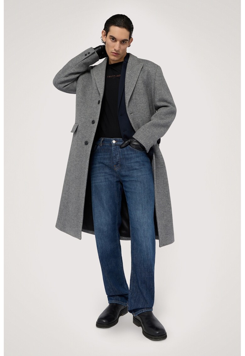 Bluza cu decolteu la baza gatului - model uni si detaliu cu logo discret