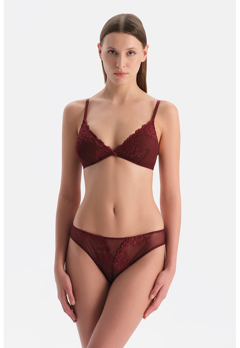 Bustiera din dantela