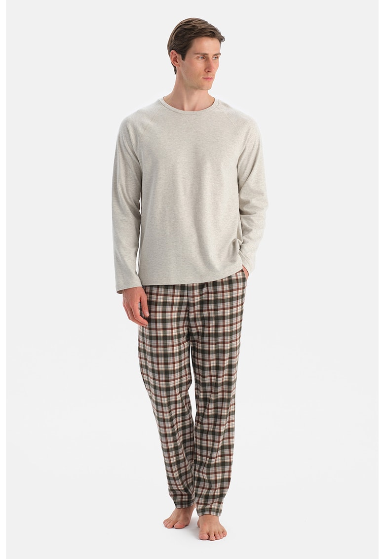 Pijama cu model si maneci raglan