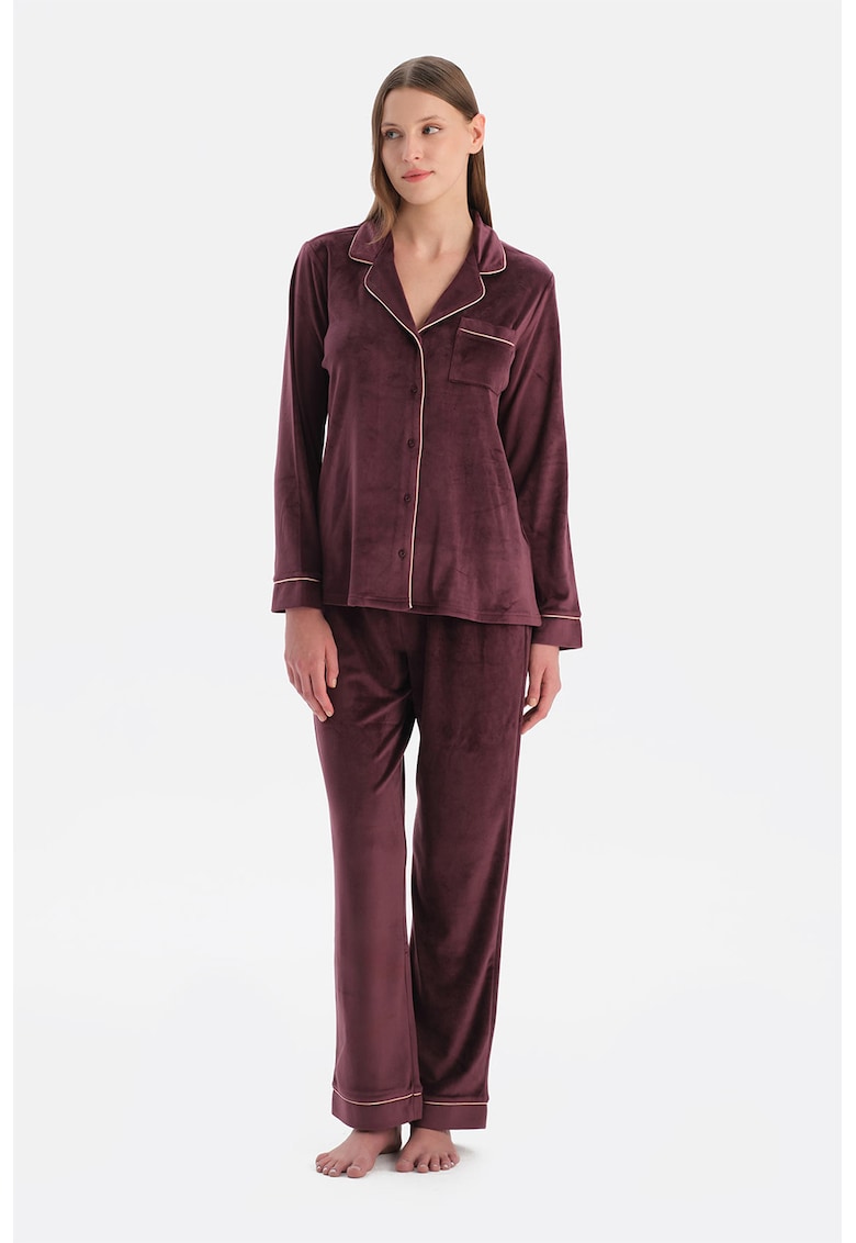 Pijama regular fit cu model uni