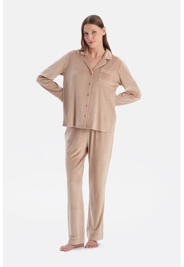 Pijama regular fit cu model uni