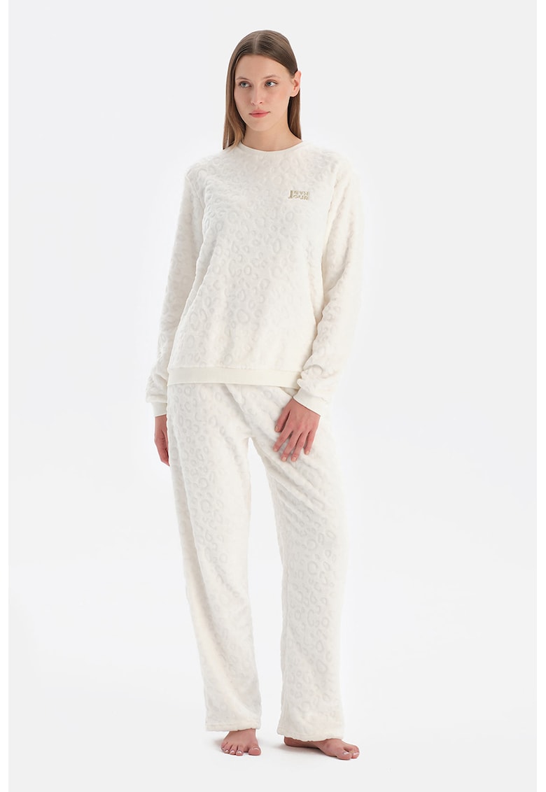 Pijama pufoasa cu maneci lungi