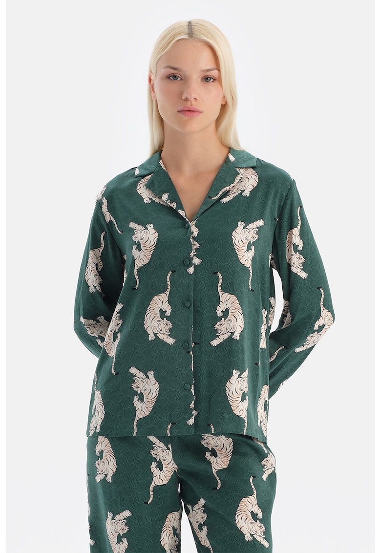 Bluza lejera de pijama cu imprimeu si nasturi