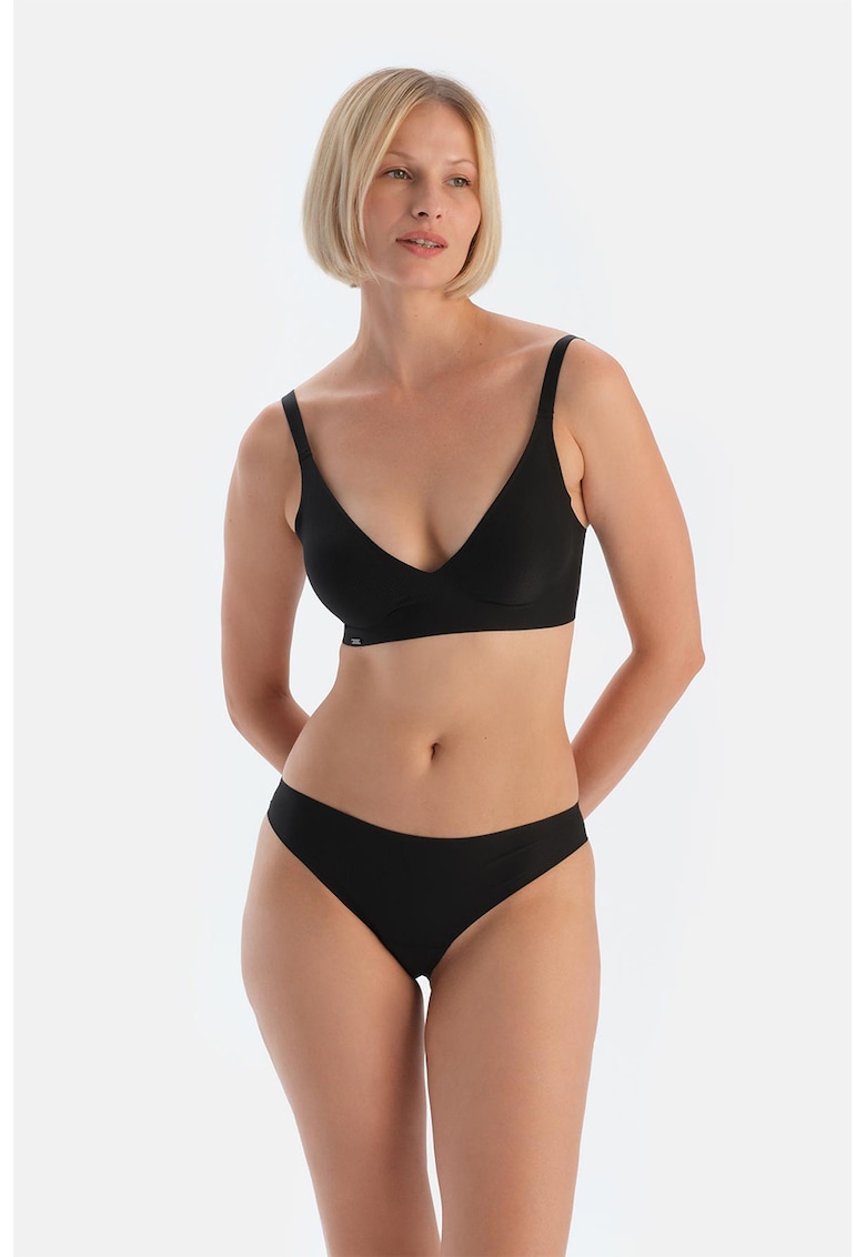 Chiloti brazilieni fara cusaturi