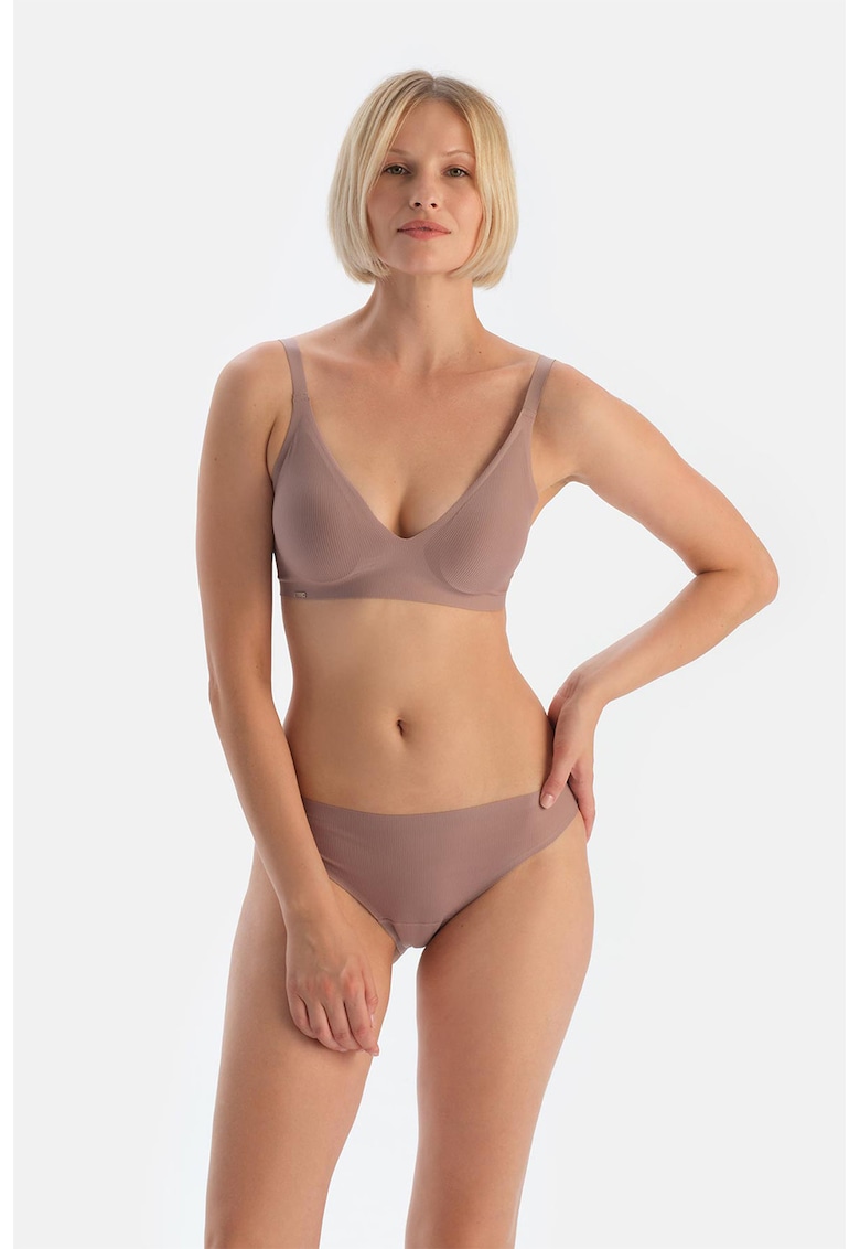 Chiloti brazilieni fara cusaturi