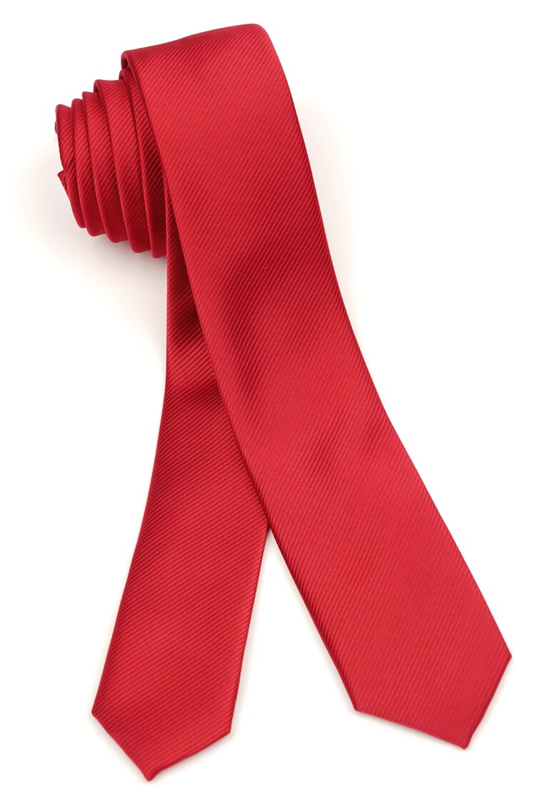 Cravata slim rosu intens din matase cu textura diagonala