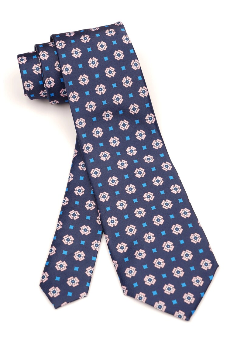 Cravata bleumarin cu model geometric roz si albastru