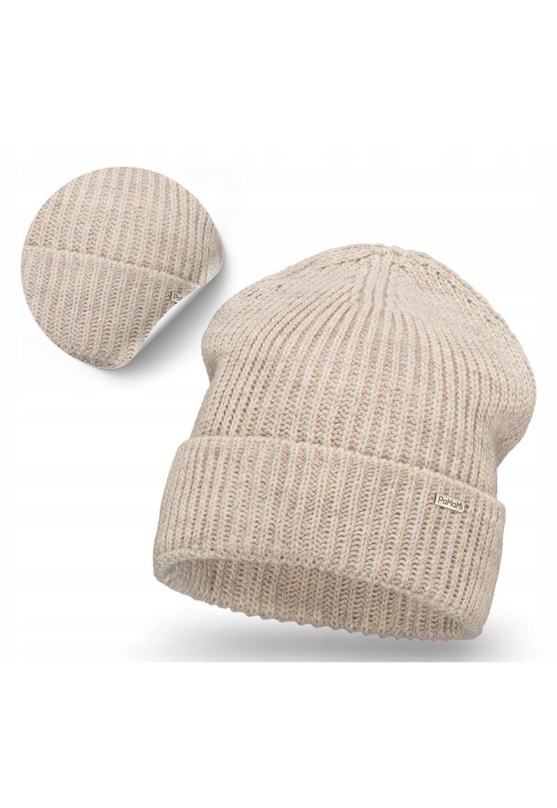 Caciula de iarna pentru femei - universala - bej - confectionata dintr-un amestec de 85% acril si 15% poliamida - design cu indoiala - rezistenta la inghet - usoara - placuta la atingere - durabila - confortabila - perfecta pentru serile de toamna