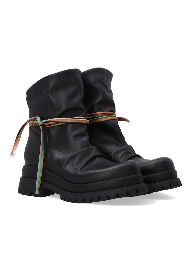 Ghete negre din piele cu accent colorat - talie inalta