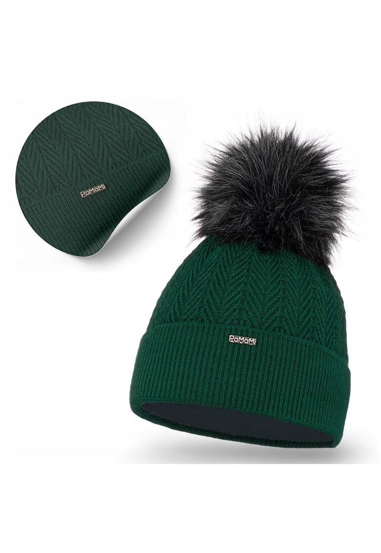 Caciula de iarna pentru femei - verde sticla - 100% acril - captuseala din fleece - pompon din blana ecologica - strat antistatic - marime 55-58 cm - design cu rasucire - durabilitate - model elegant in spic de hering - protectie eficienta impotriva