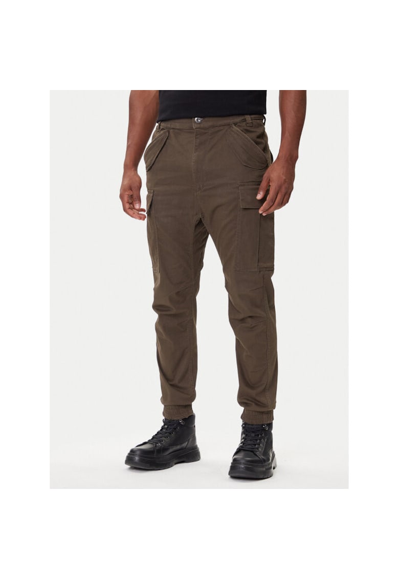 Pantaloni barbati verde