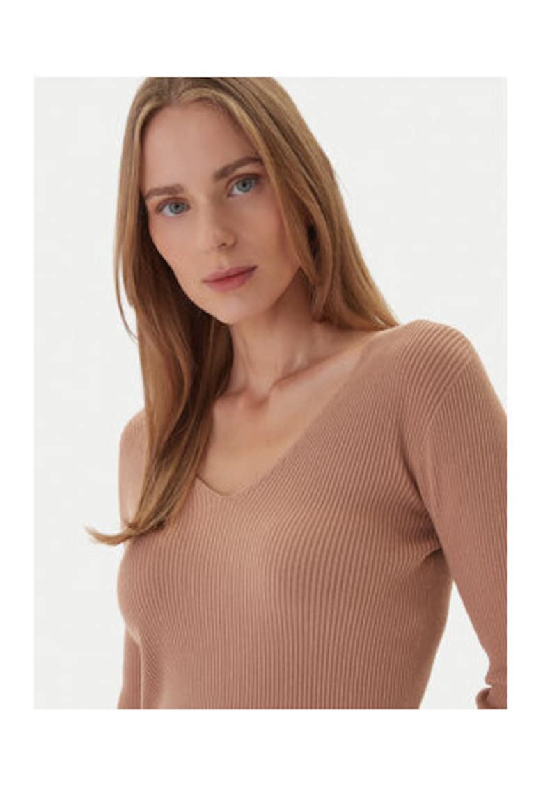 Pulover dama - Bej - 63% viscoza - 37% poliamida -