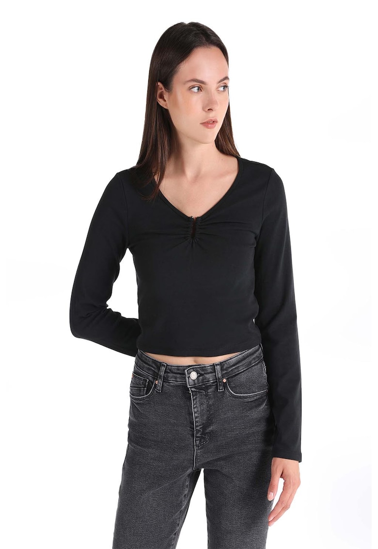 Bluza crop cu decolteu in V - Negru