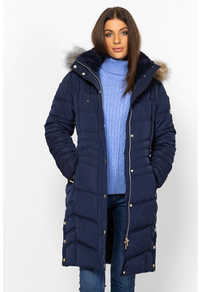Geaca matlasata cu gluga si blana sintetica
