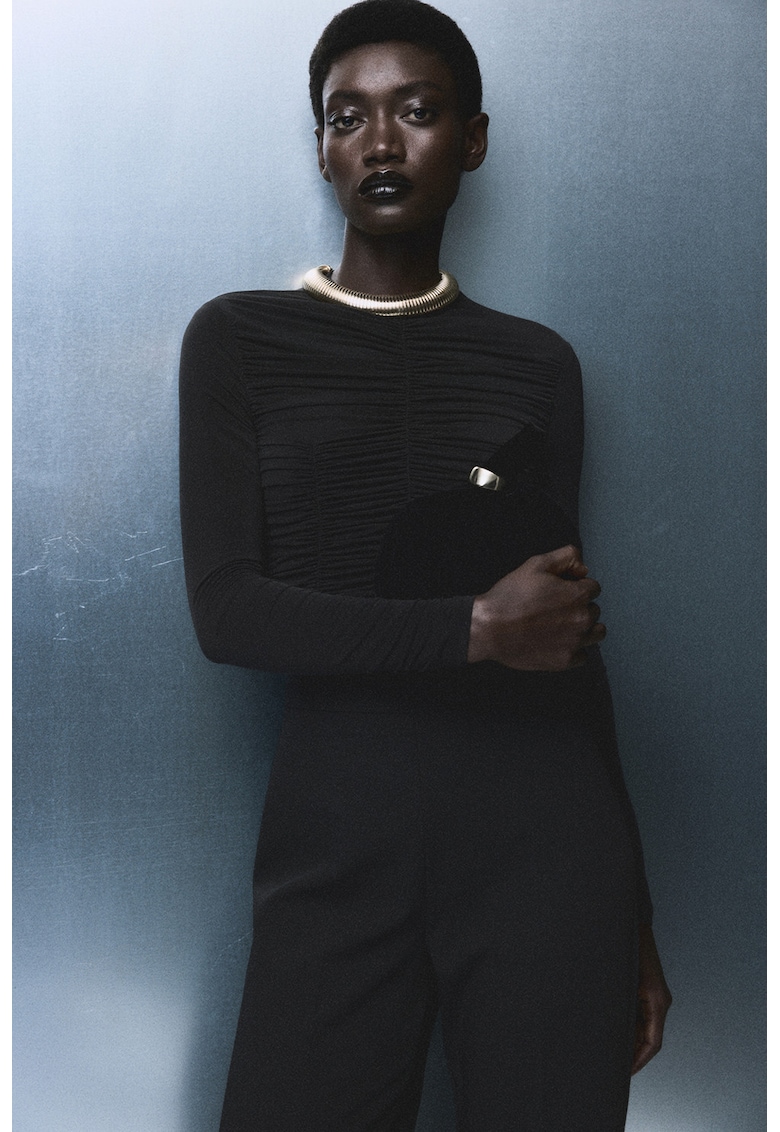 Salopeta cu croiala ampla si volane - Negru