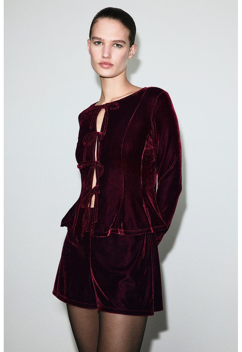 Bluza cu aspect de catifea si inchidere frontala