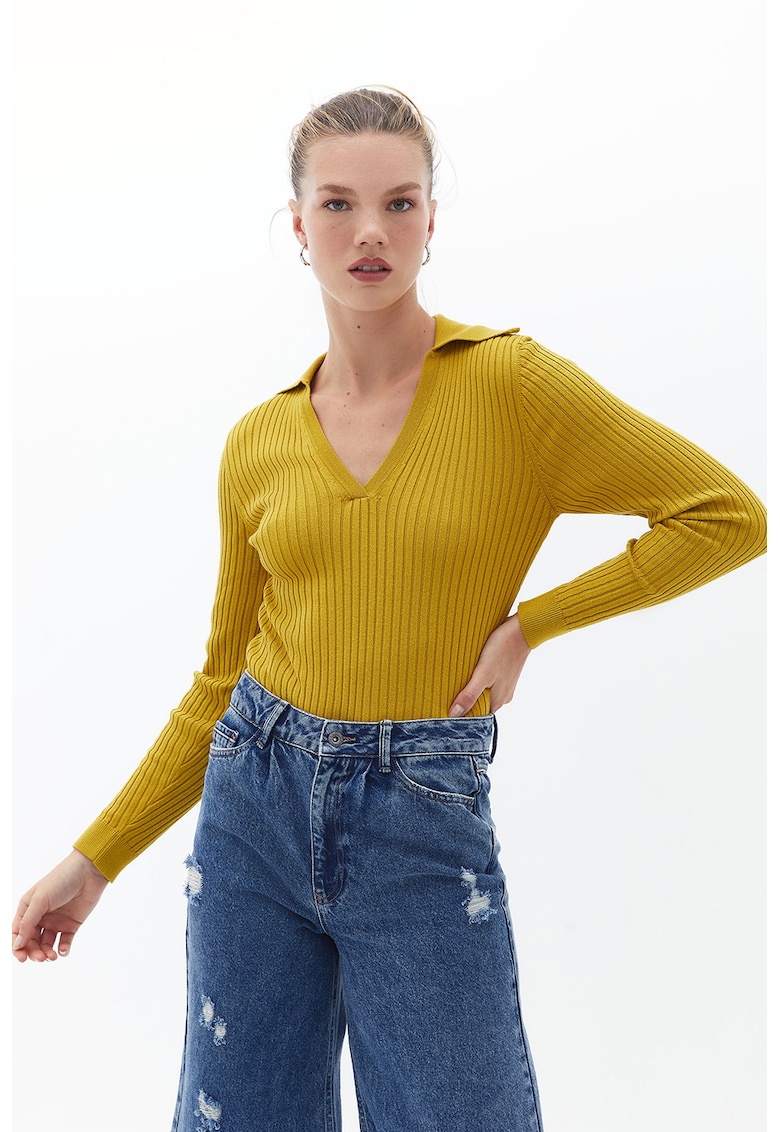 Pulover cu guler cu deschidere ampla