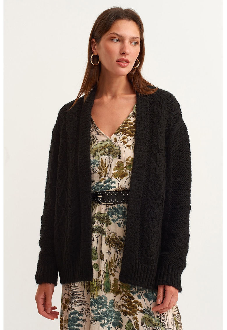 Cardigan tricotat cu torsade