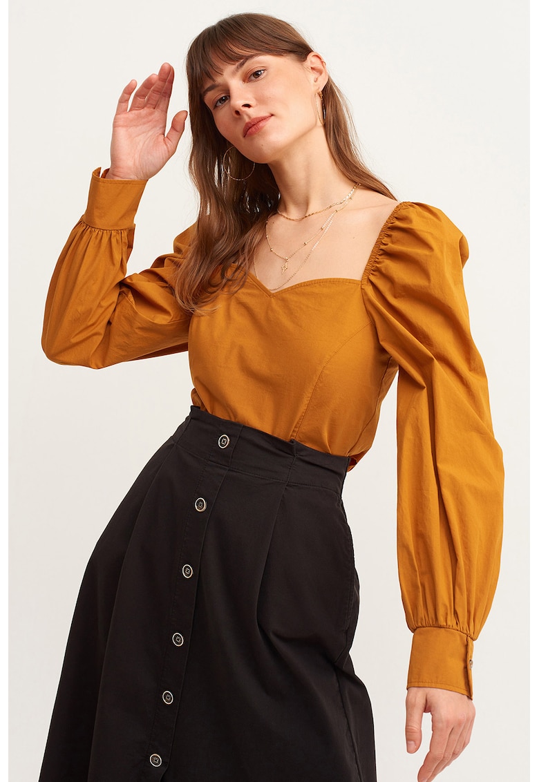 Bluza de bumbac cu maneci bufante si decolteu sweetheart