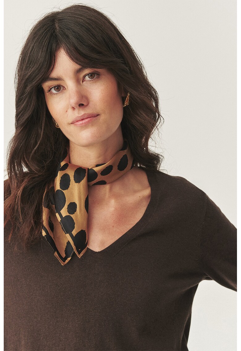 Pulover tricotat cu decolteu in V - Maro inchis