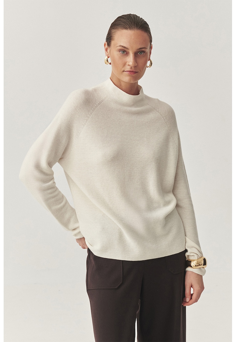 Pulover lejer din amestec de lana cu guler scurt