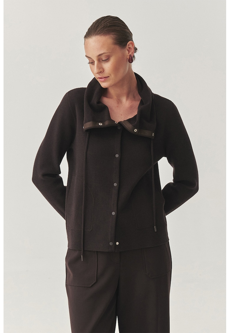 Jacheta cu capse si guler inalt - Maro inchis