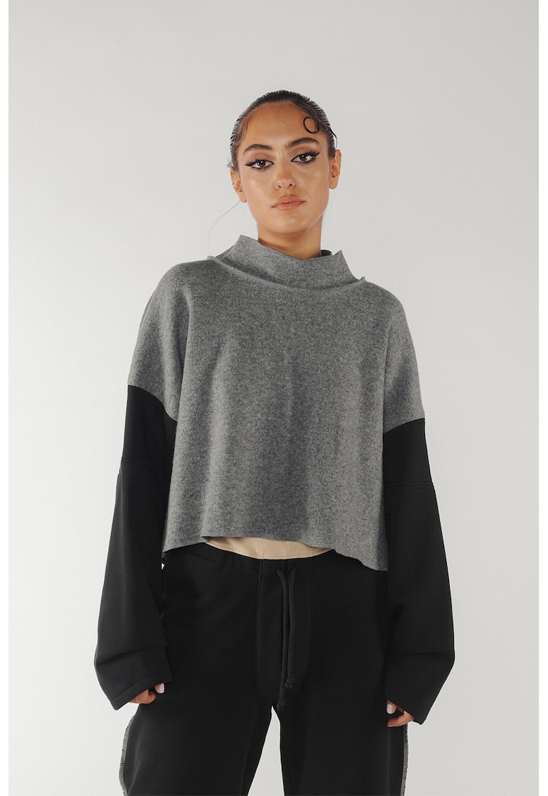 Pulover supradimensionat cu guler scurt