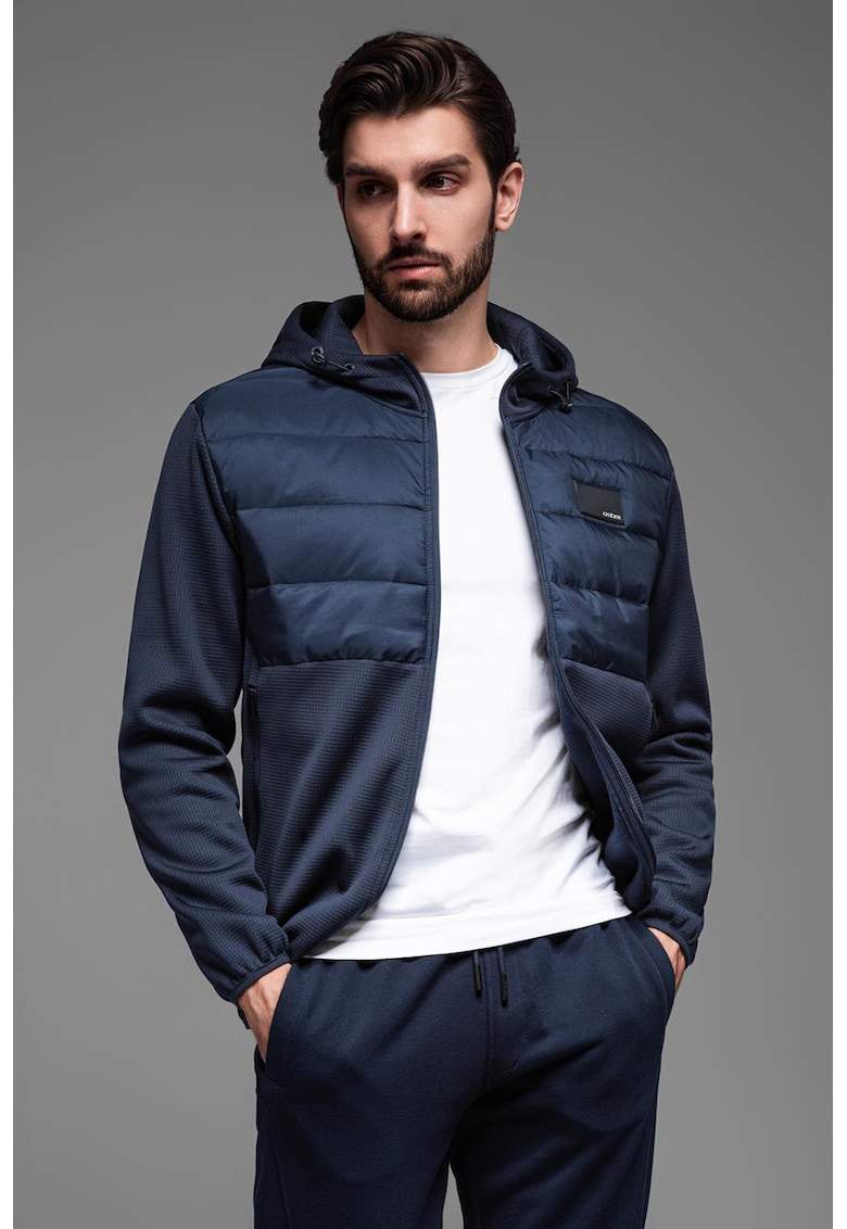 Jacheta cu gluga si insertii matlasate