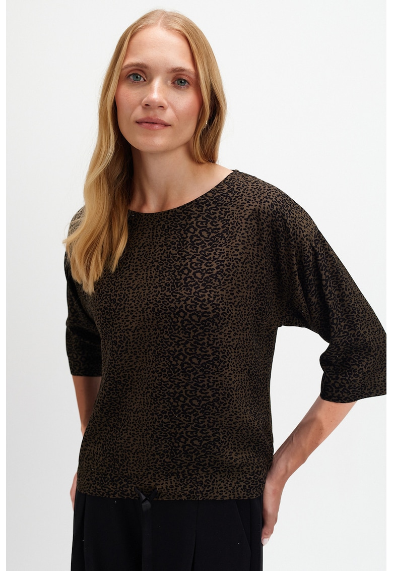 Bluza cu animal print si maneci 3/4