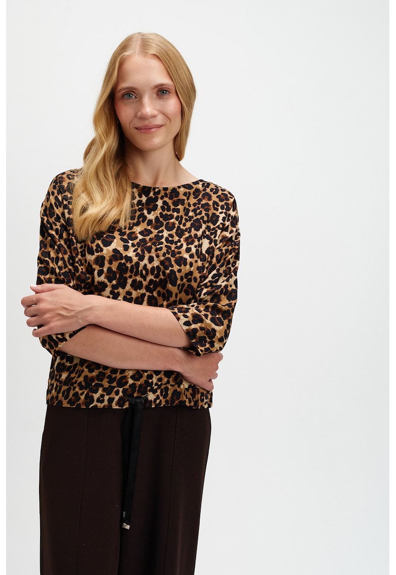 Bluza cu animal print si maneci 3/4