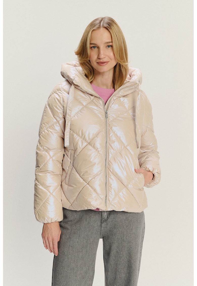 Geaca scurta cu vatelina si gluga