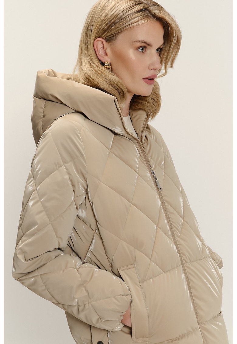 Geaca matlasata cu vatelina si gluga