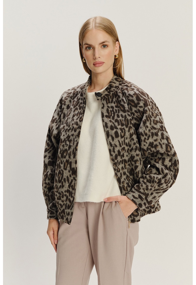 Jacheta lejera din amestec de lana cu animal print