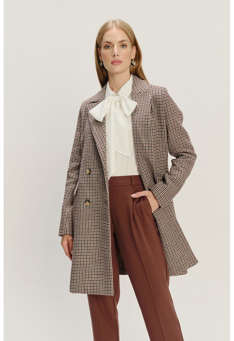 Palton din amestec de lana - cu model in carouri si revere decupate