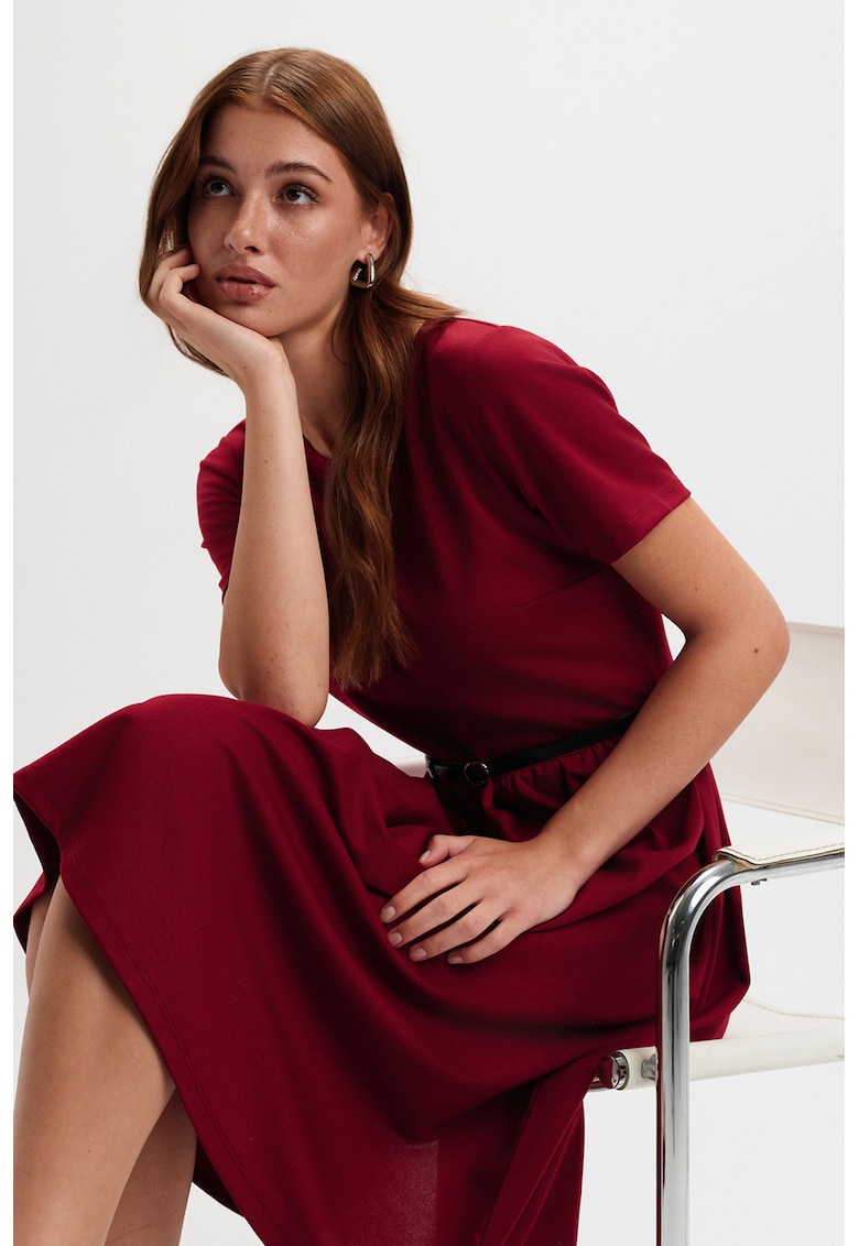 Rochie uni cu croiala in A si curea