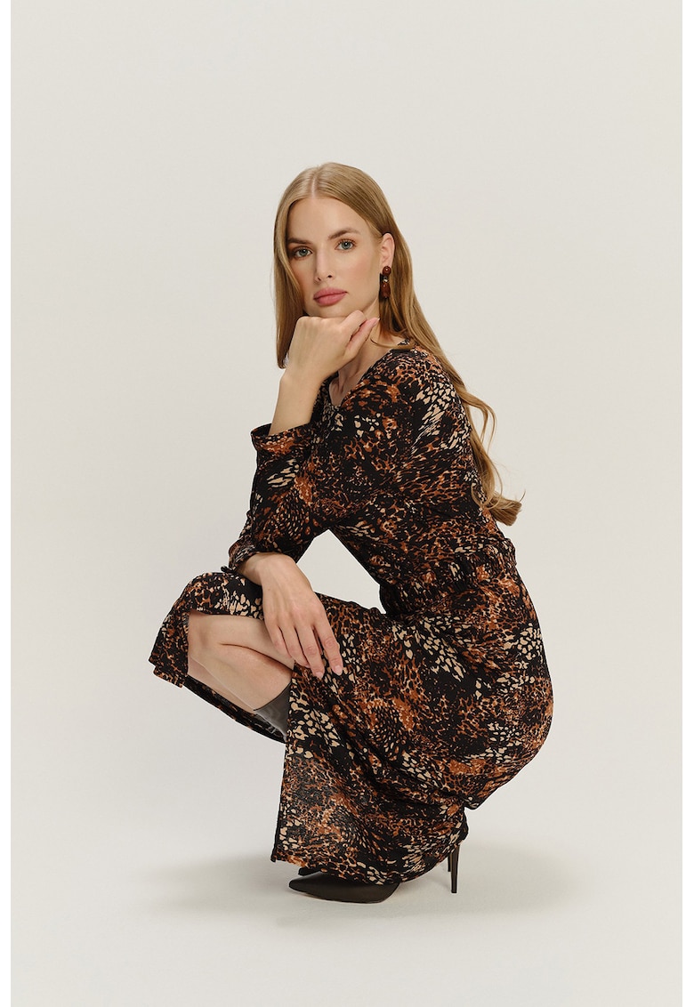 Rochie midi cu model si decolteu rotund