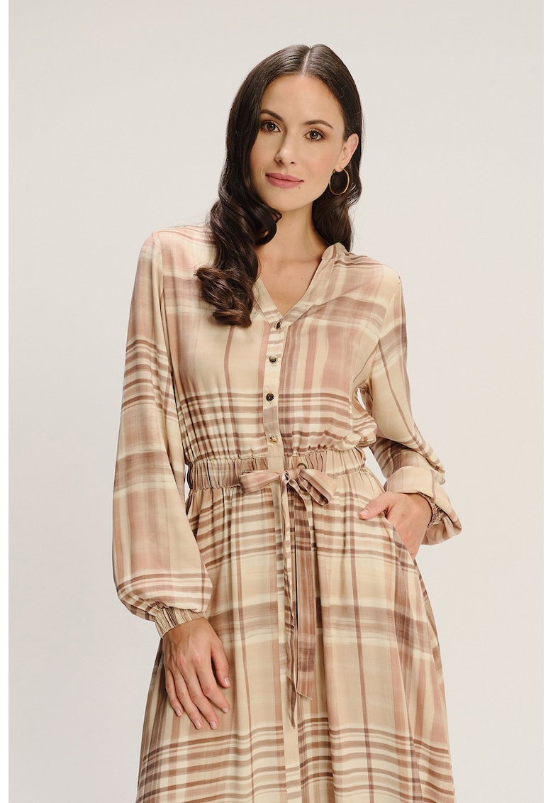 Rochie lunga in carouri cu decolteu in V