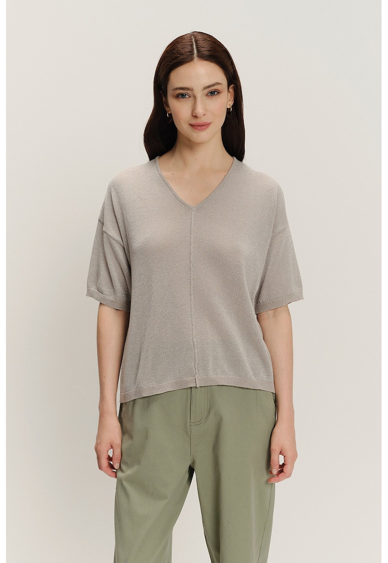 Tricou cu decolteu in V si maneci cazute