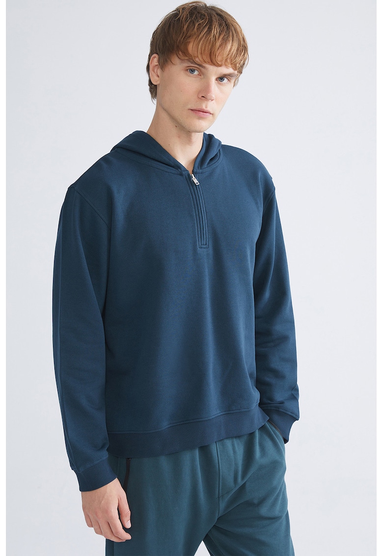 Hanorac cu fenta cu fermoar