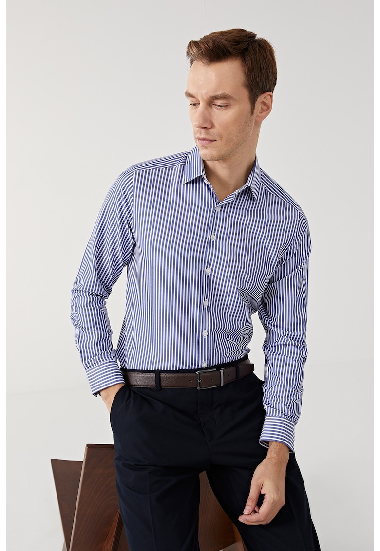 Camasa slim fit cu model in dungi