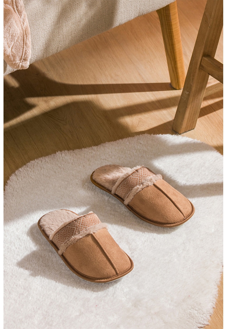 Papuci de casa din material textil