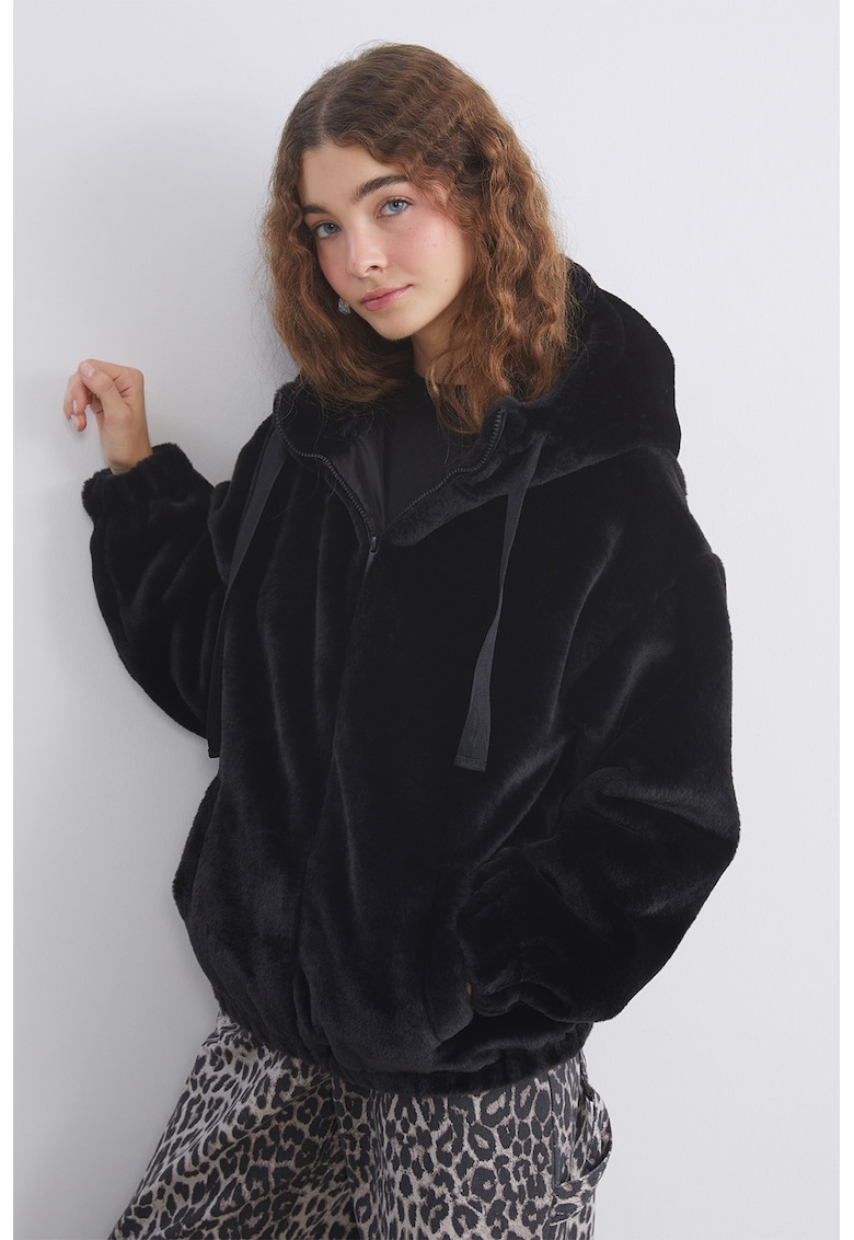 Jacheta de blana sintetica cu gluga