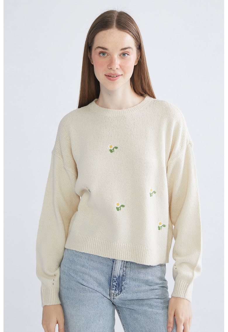 Pulover lejer cu decolteu la baza gatului