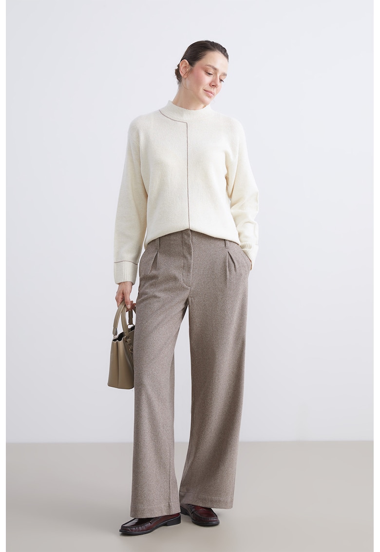 Pantaloni cu croiala ampla si model herringbone