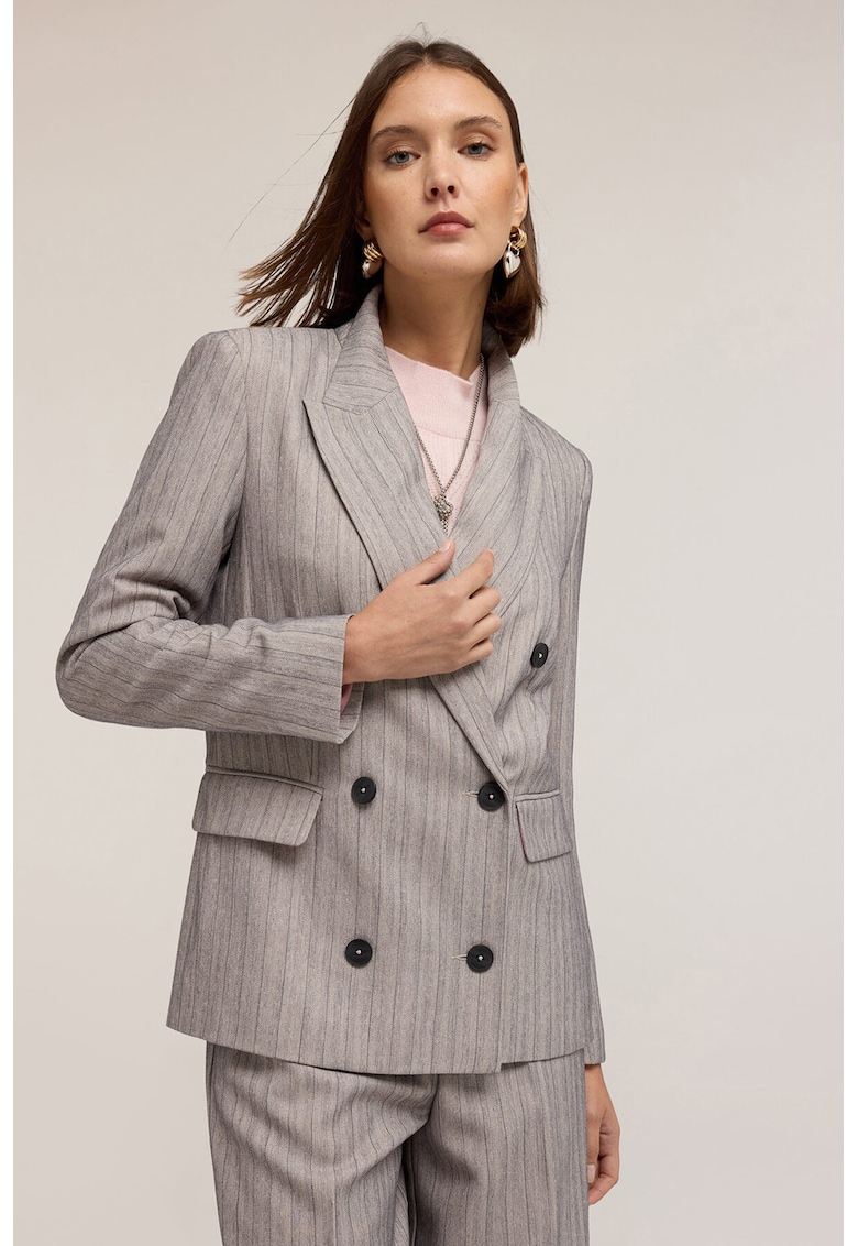 Sacou cu doua randuri de nasturi si model in dungi