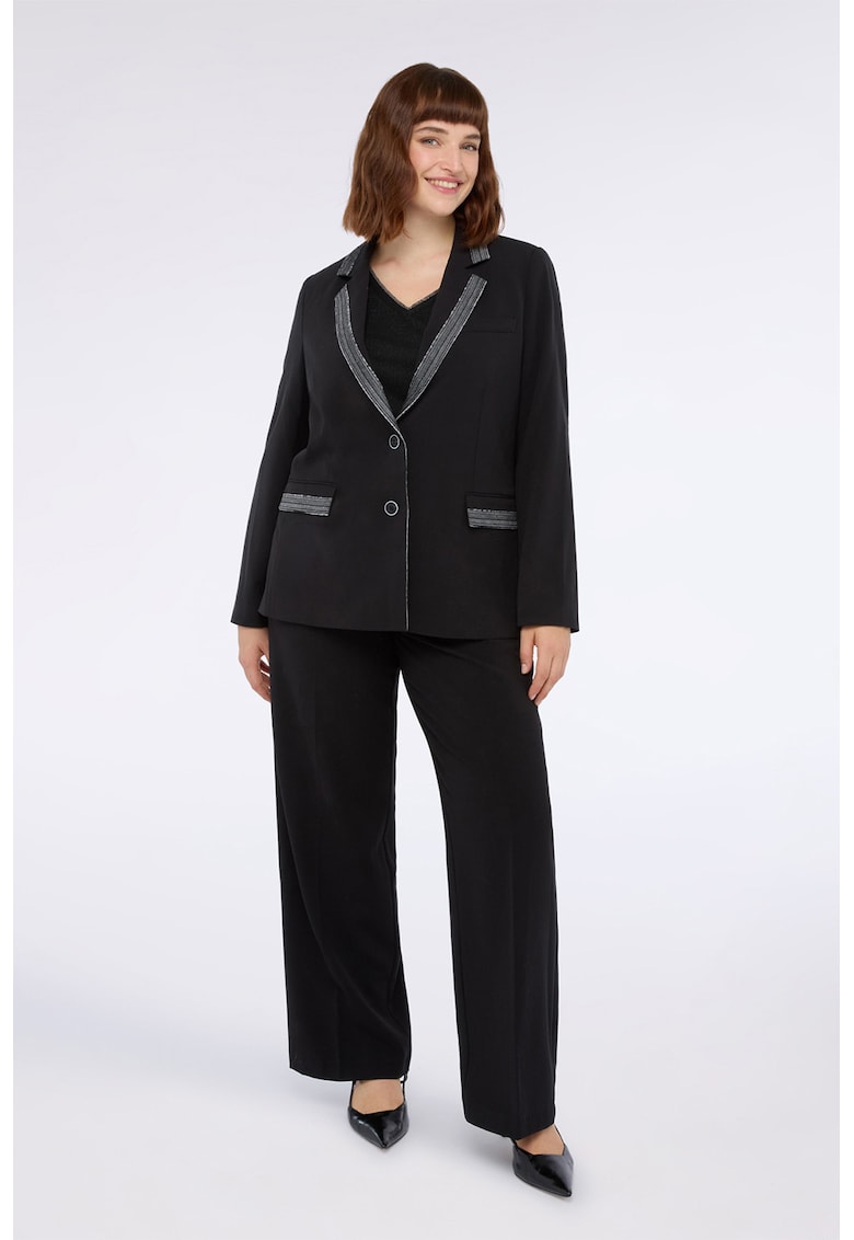 Sacou cu detalii contrastante