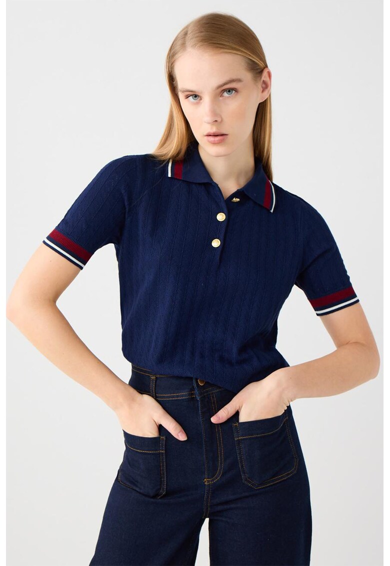 Tricou polo cu accente cu model in dungi